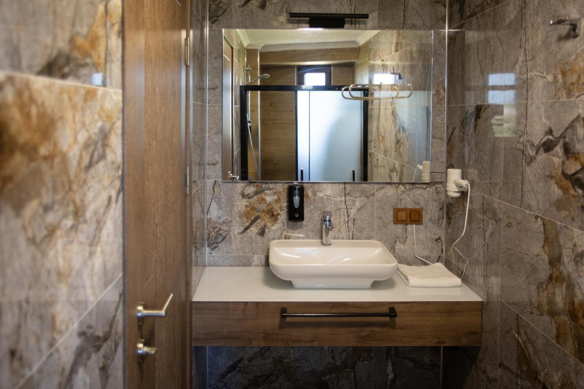 E87 Highway Otel Орен Экстерьер фото