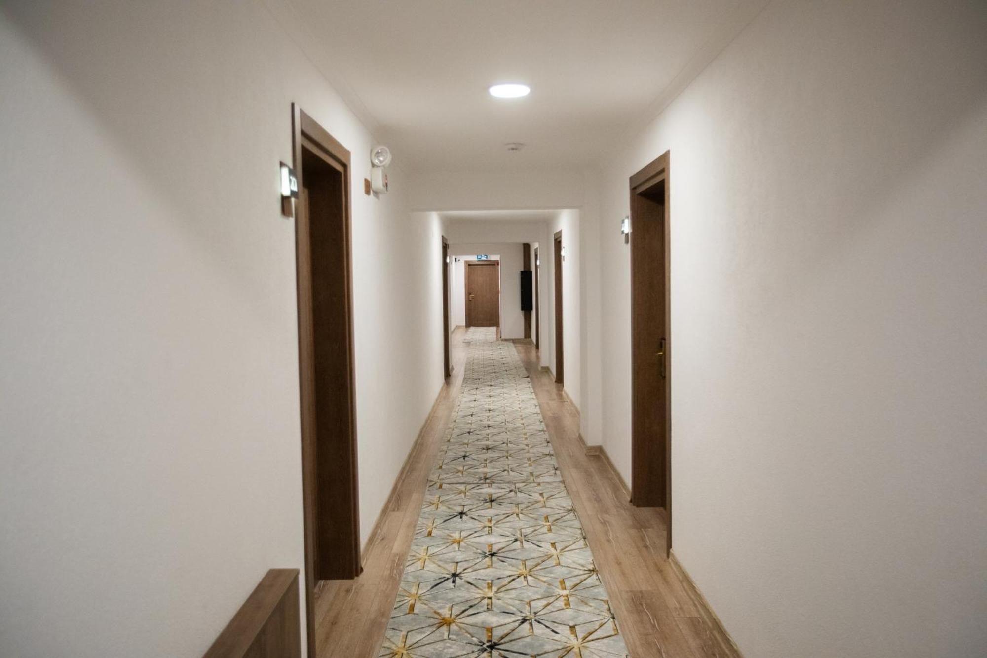 E87 Highway Otel Орен Экстерьер фото